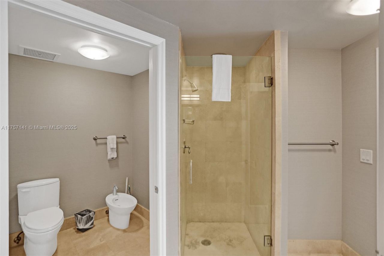 4401 Collins Ave, Unit 702/704, Miami Beach, FL 33140 Photo