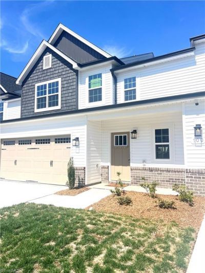102 Oakdale Forest Lane, Jamestown, NC 27282 Main Photo