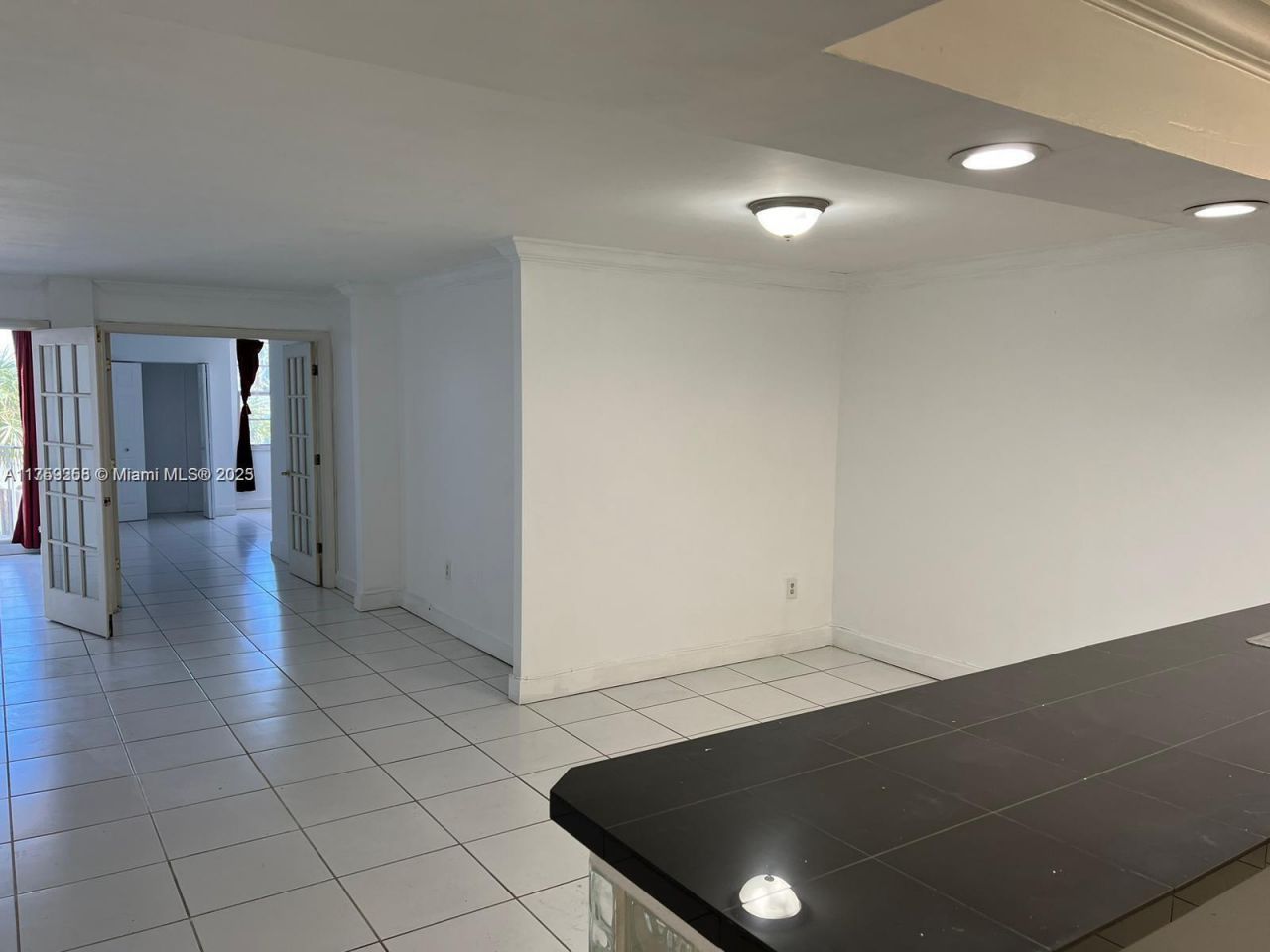 6450 Collins Ave, Unit 206, Miami Beach, FL 33141 Photo