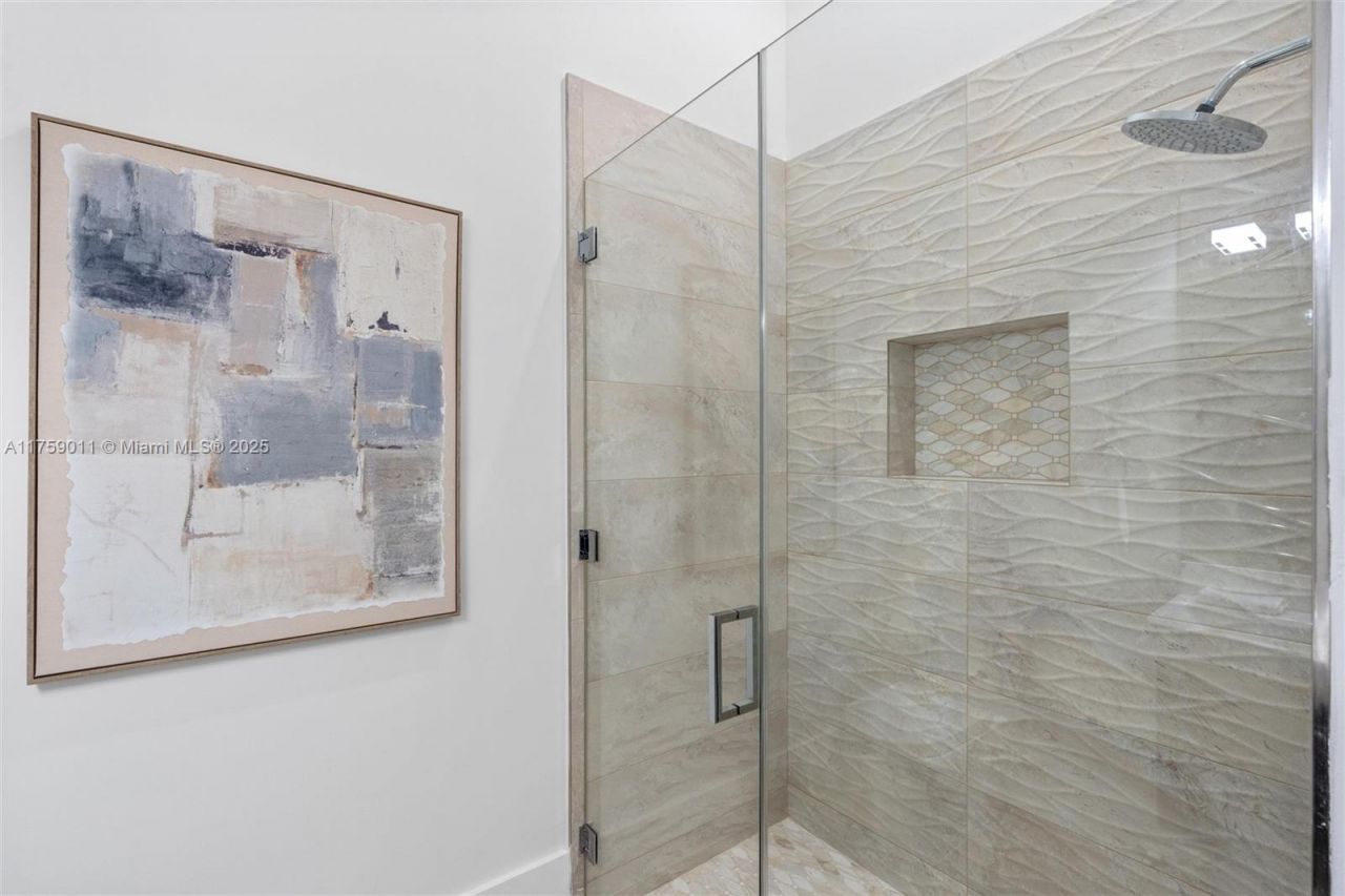 11412 NE 8th Ave, Biscayne Park, FL 33161 Photo