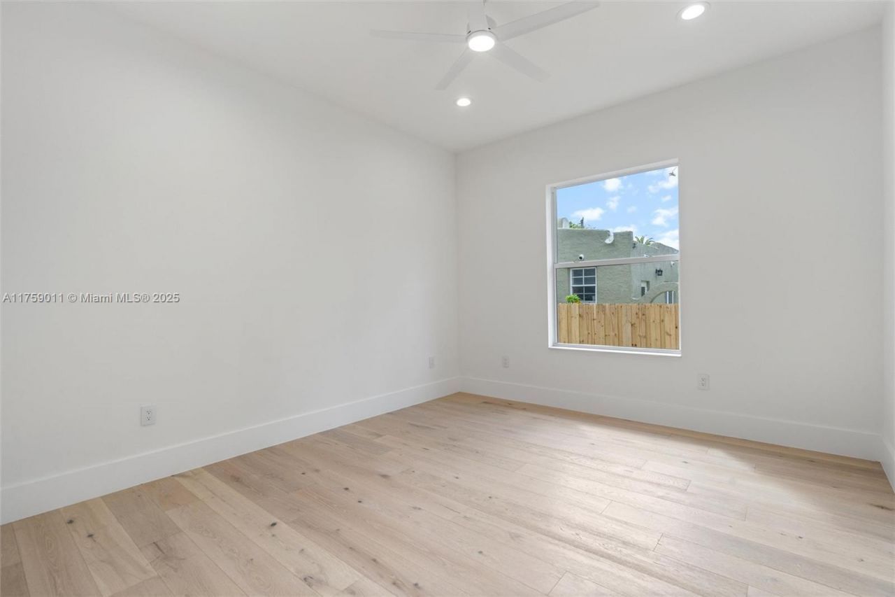 11412 NE 8th Ave, Biscayne Park, FL 33161 Photo