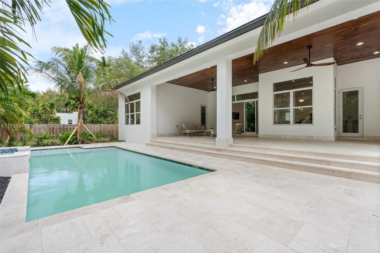 11412 NE 8th Ave, Biscayne Park, FL 33161 Photo