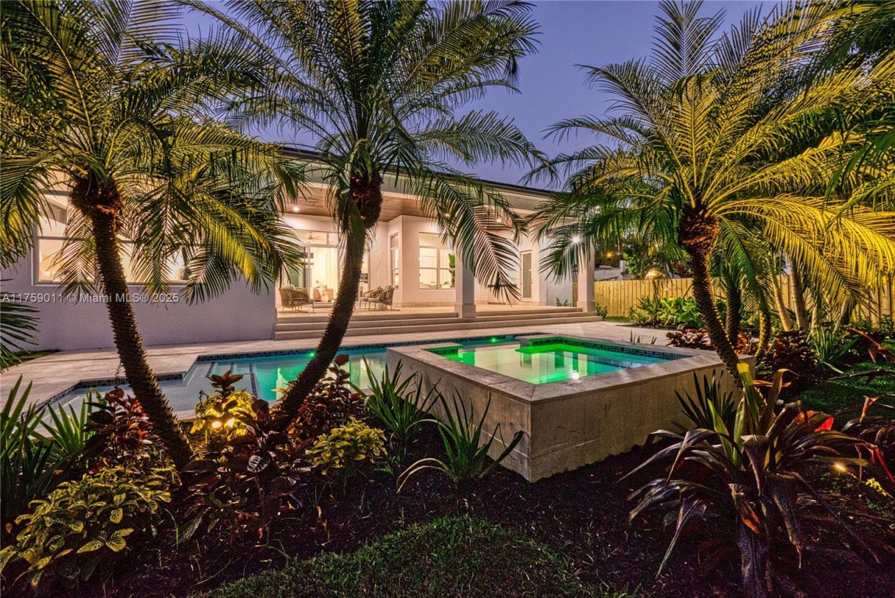 11412 NE 8th Ave, Biscayne Park, FL 33161 Photo