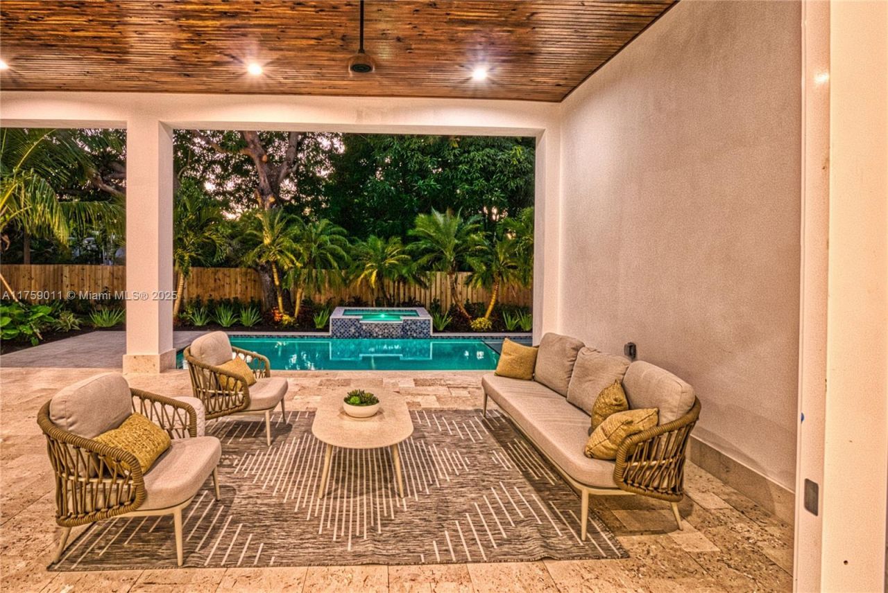 11412 NE 8th Ave, Biscayne Park, FL 33161 Photo