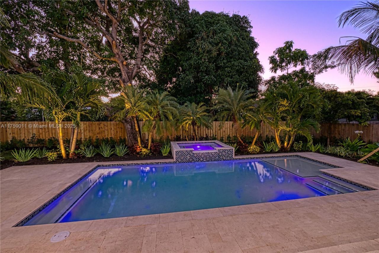 11412 NE 8th Ave, Biscayne Park, FL 33161 Photo