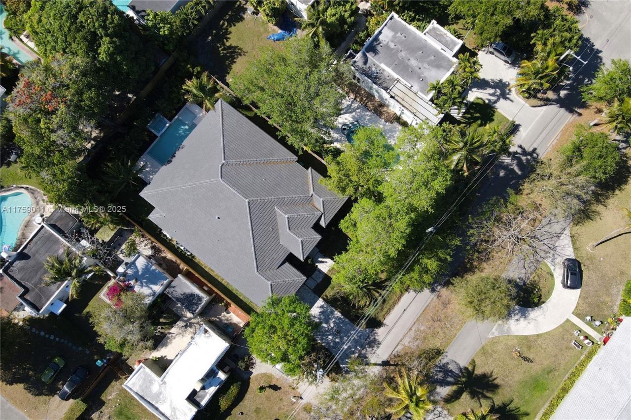 11412 NE 8th Ave, Biscayne Park, FL 33161 Photo