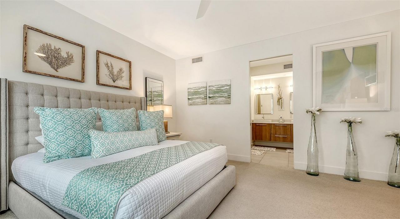 129 Taft Drive, Unit W102, Sarasota, FL 34236 Photo