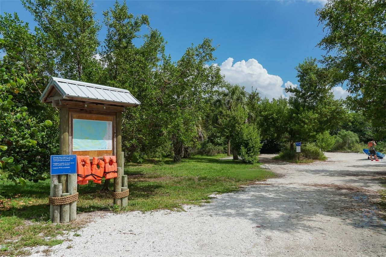 129 Taft Drive, Unit W102, Sarasota, FL 34236 Photo