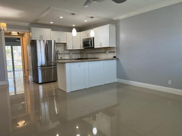 800 W Horizons 211 W, Unit 211, Boynton Beach, FL 33435 Photo