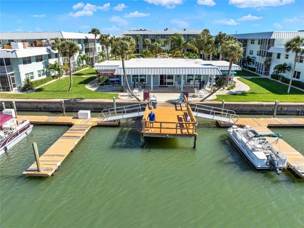 325 N Causeway, Unit 208D, New Smyrna Beach, FL 32169 Photo