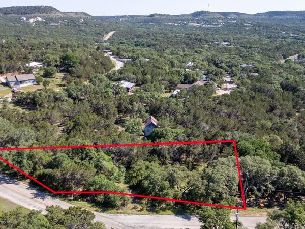 1529 Charter Oak Dr, Canyon Lake, TX 78133
