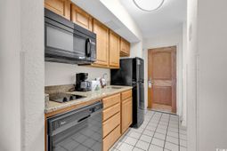 9550 Shore Dr. photo 4