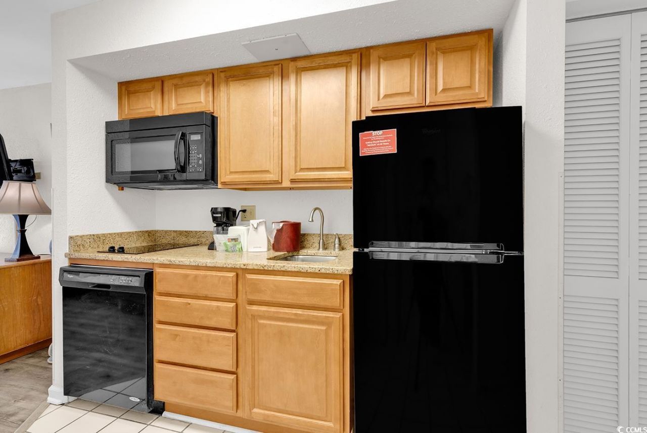 9550 Shore Dr. Photo 6