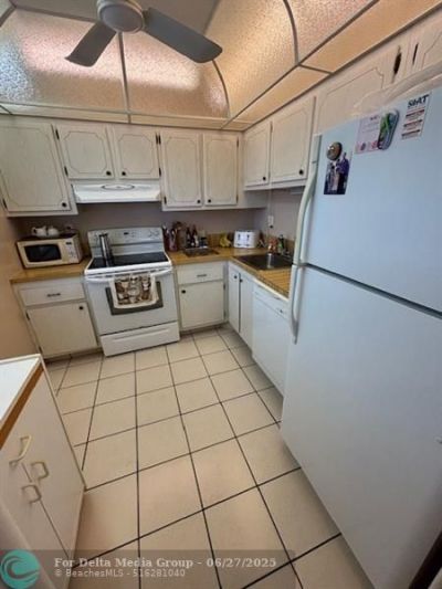 2649 NW 48th Ter, Unit 433, Lauderdale Lakes, FL 33313 Photo