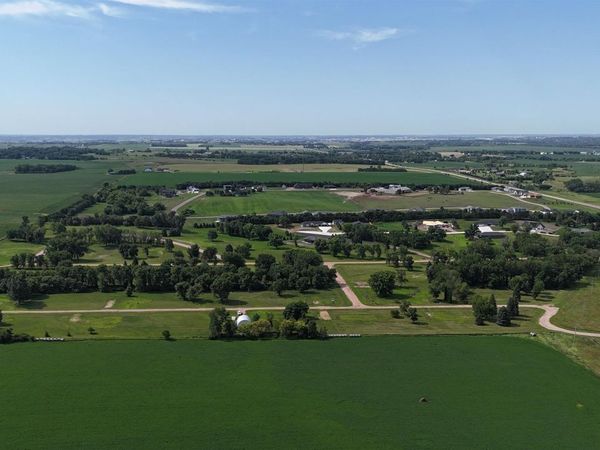 47542 Jademan Ct, Renner, SD 57055