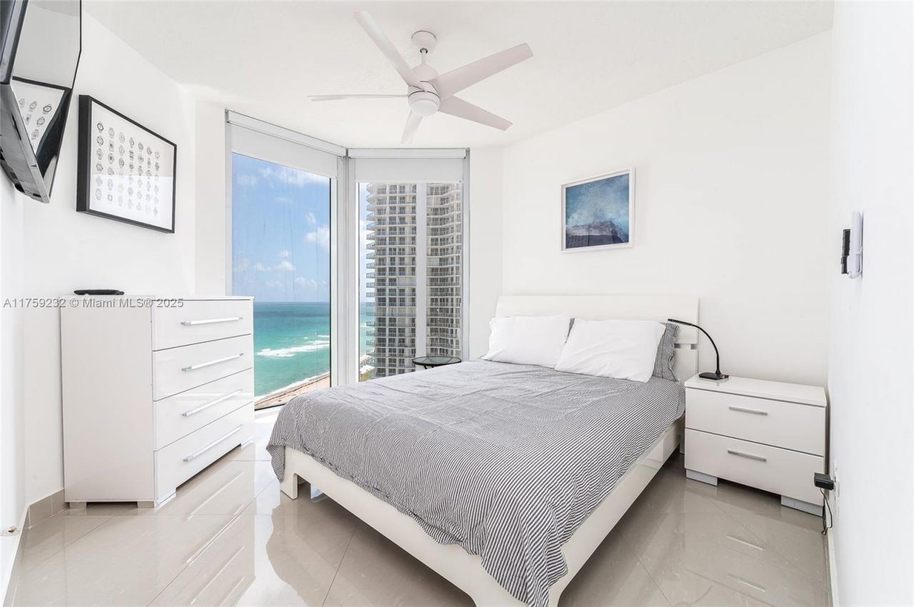 16699 Collins Ave, Unit 1809, Sunny Isles Beach, FL 33160 Photo