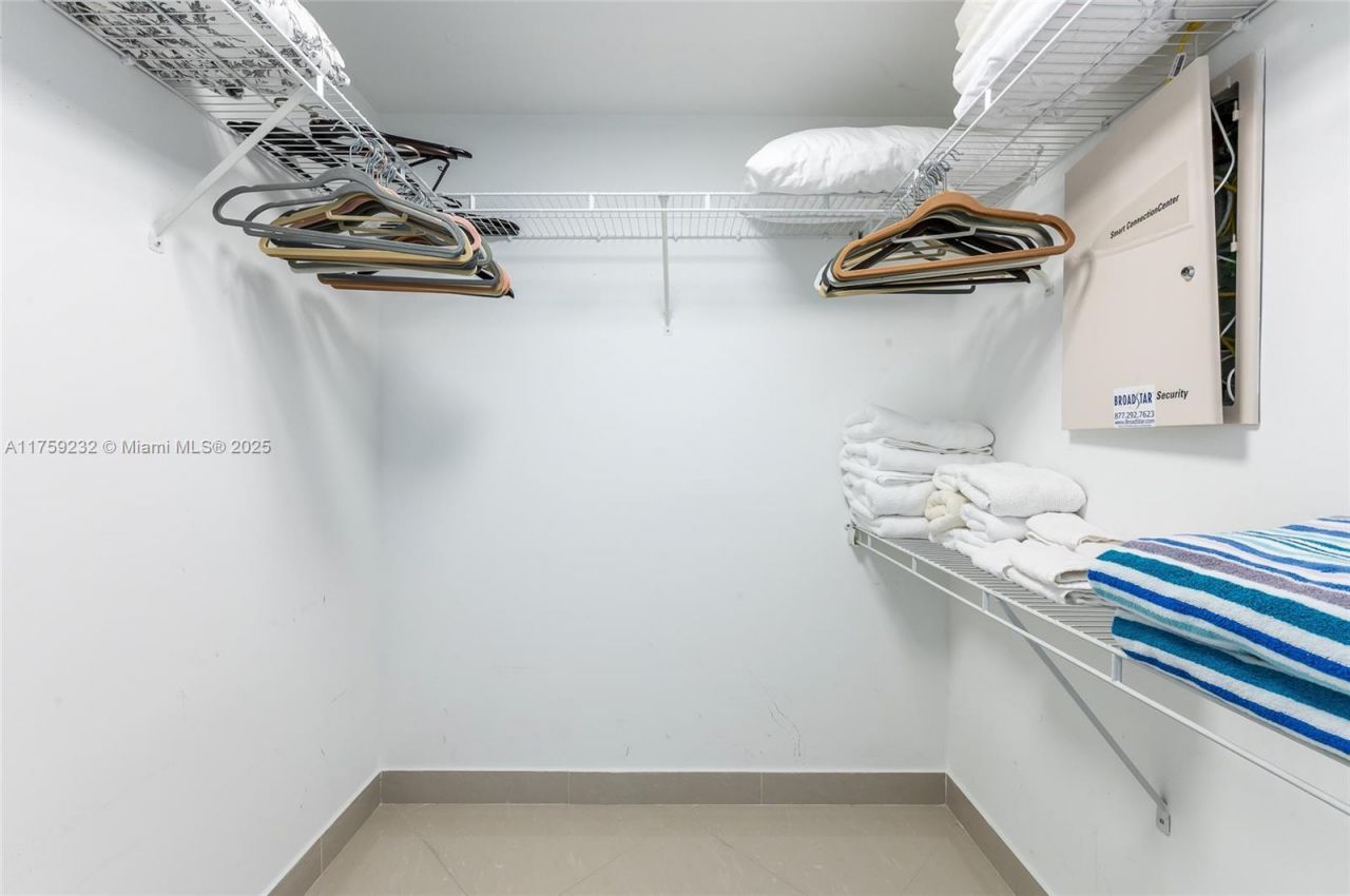 16699 Collins Ave, Unit 1809, Sunny Isles Beach, FL 33160 Photo