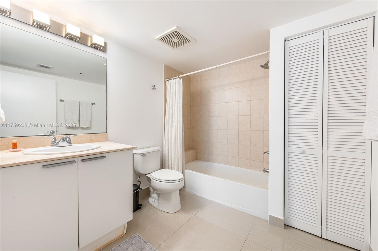 16699 Collins Ave, Unit 1809, Sunny Isles Beach, FL 33160 Photo