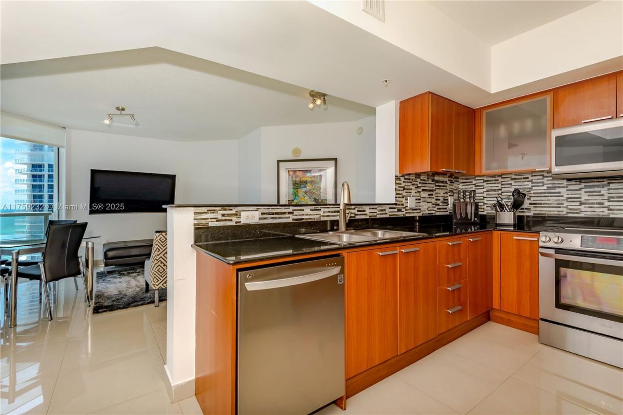 16699 Collins Ave, Unit 1809, Sunny Isles Beach, FL 33160 Photo