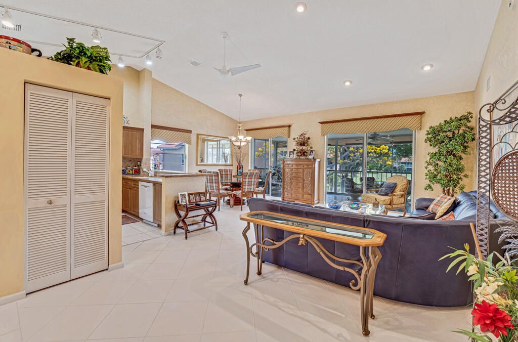 9805 Shadybrook 201 Drive, Unit 201, Boynton Beach, FL 33437 Photo