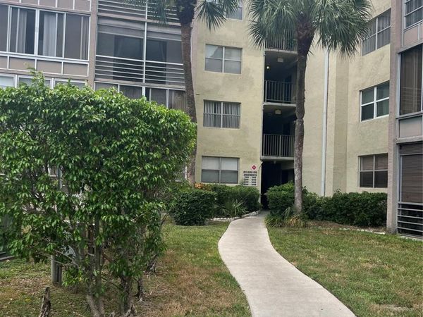 1800 sw 81 Ave N 81 Ave Lauderdale Avenue, Unit 1418, North Lauderdale, FL 33068