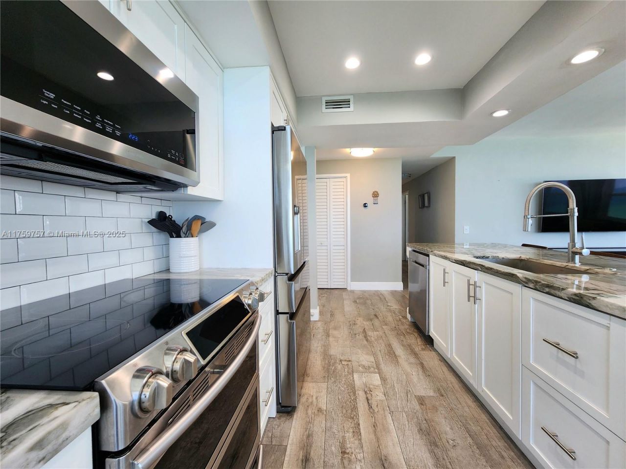 3505 S Ocean Dr, Unit 612, Hollywood, FL 33019 Photo