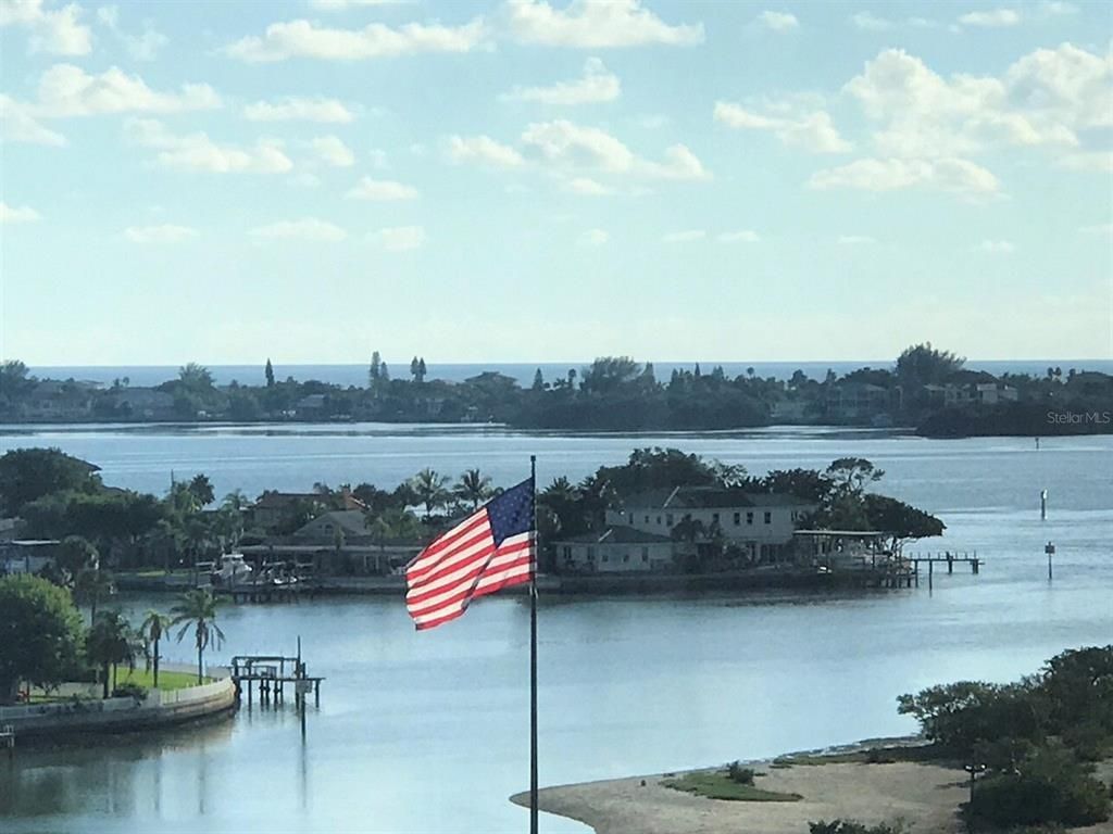 100 Bluff View Drive, Unit 417A, Belleair Bluffs, FL 33770 Photo