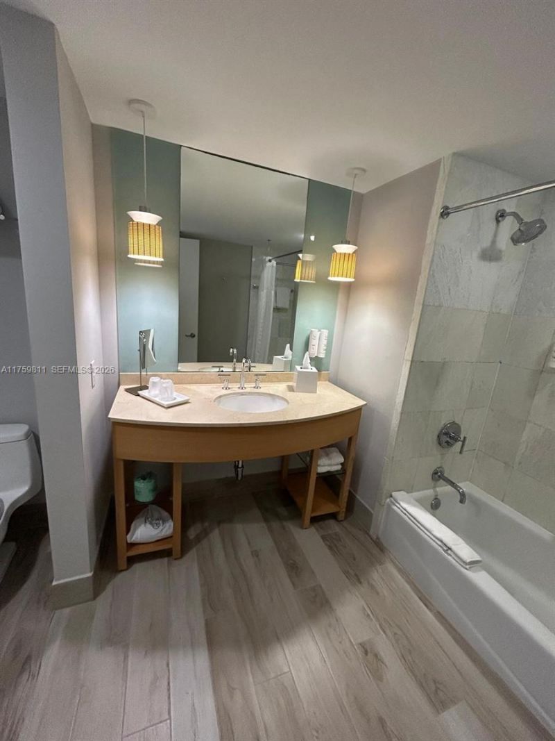 18683 Collins Ave, Unit 1706, Sunny Isles Beach, FL 33160 Photo