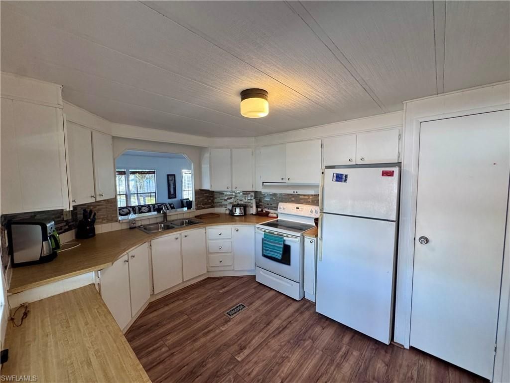 16027 Tangelo Way, North Fort Myers, FL 33903 Photo