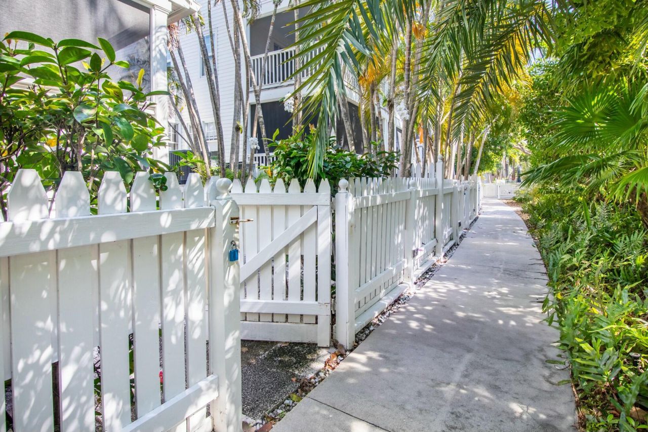 90 Golf Club Drive, Key West, FL 33040 Photo