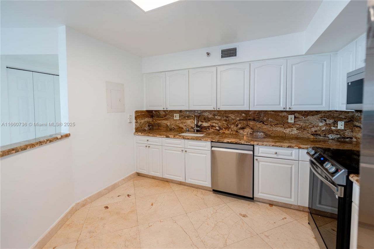 3500 Mystic Pointe Dr, Unit 3502, Aventura, FL 33180 Photo