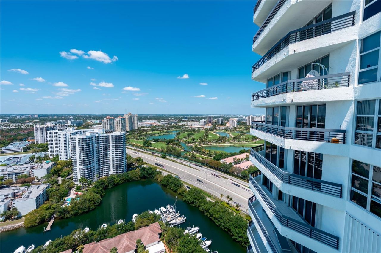 3500 Mystic Pointe Dr, Unit 3502, Aventura, FL 33180 Photo