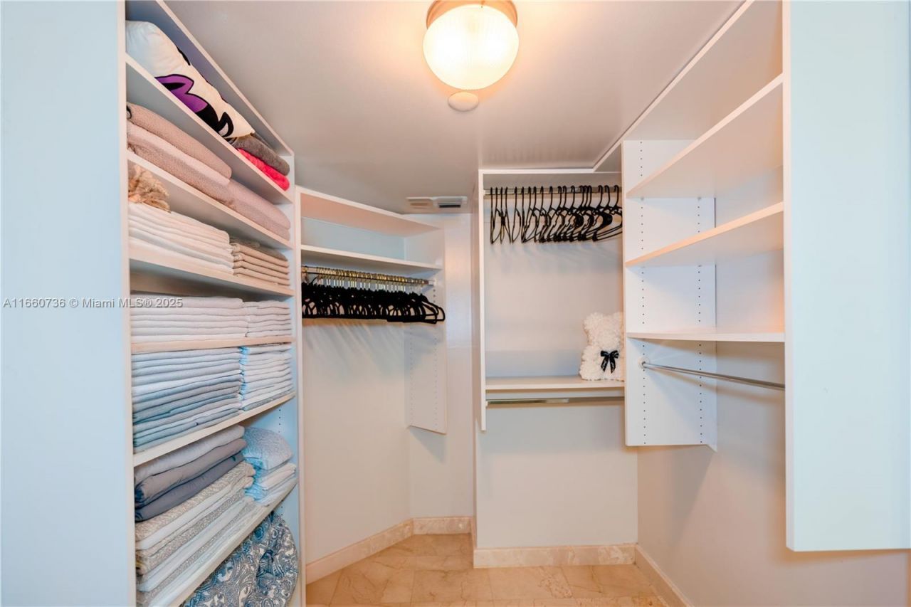 3500 Mystic Pointe Dr, Unit 3502, Aventura, FL 33180 Photo