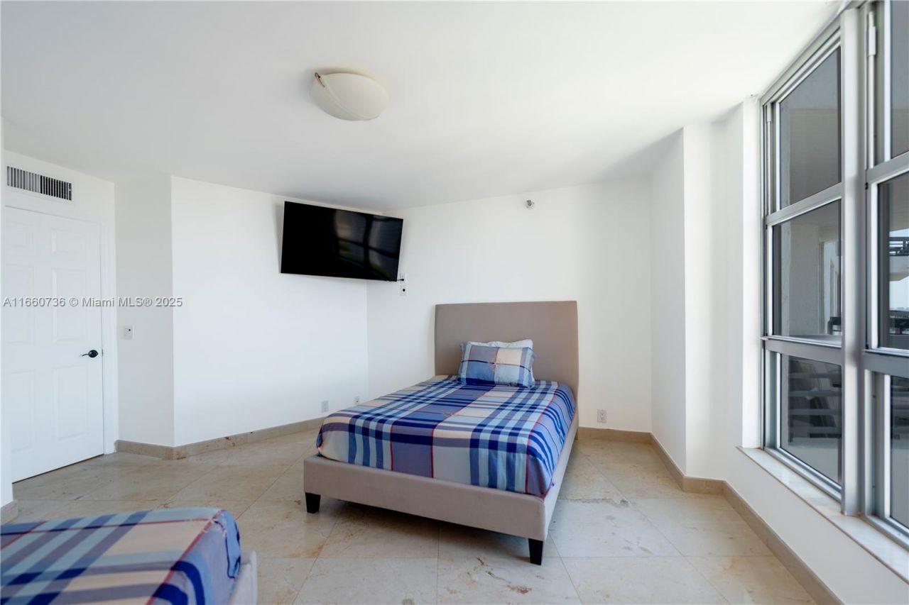 3500 Mystic Pointe Dr, Unit 3502, Aventura, FL 33180 Photo