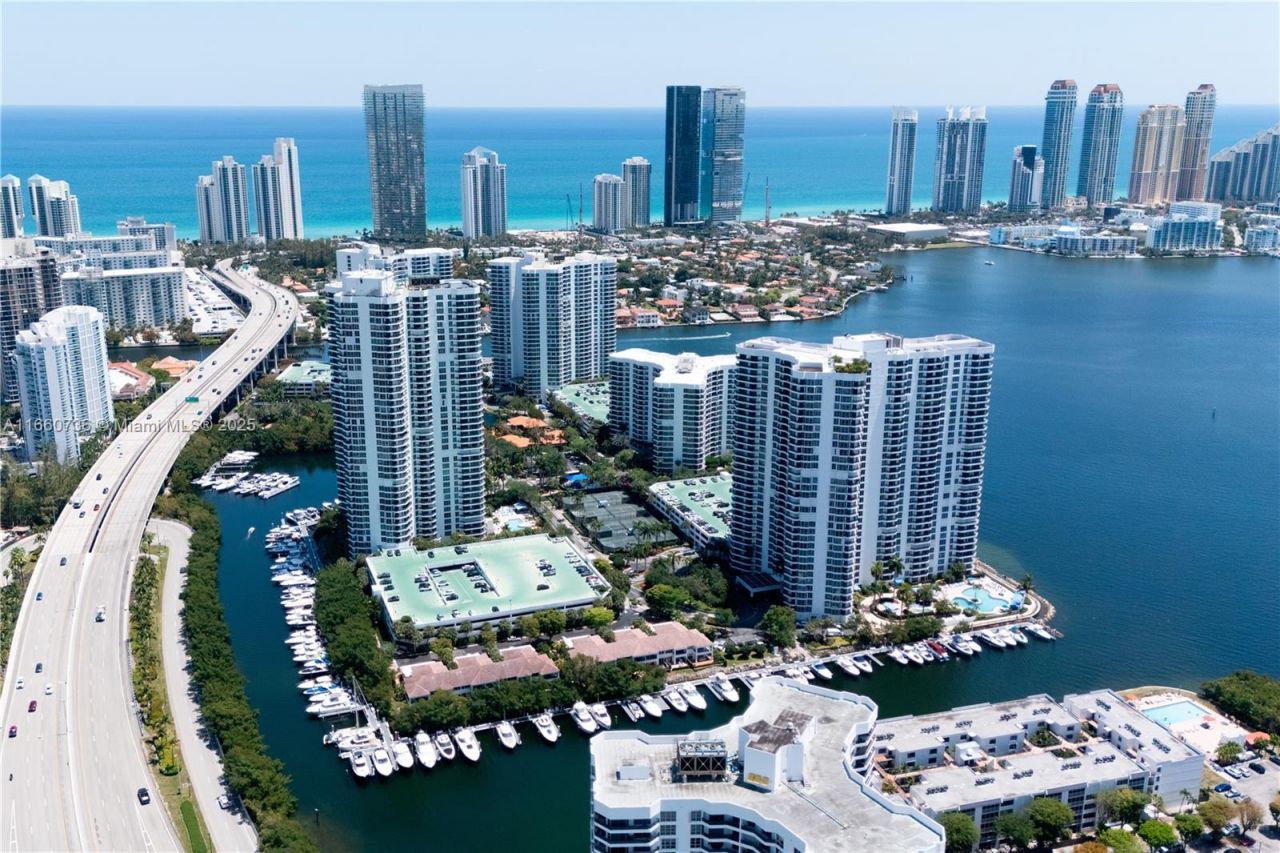 3500 Mystic Pointe Dr, Unit 3502, Aventura, FL 33180 Photo