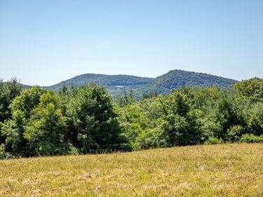 Under Mountain, Salisbury, CT 06068
