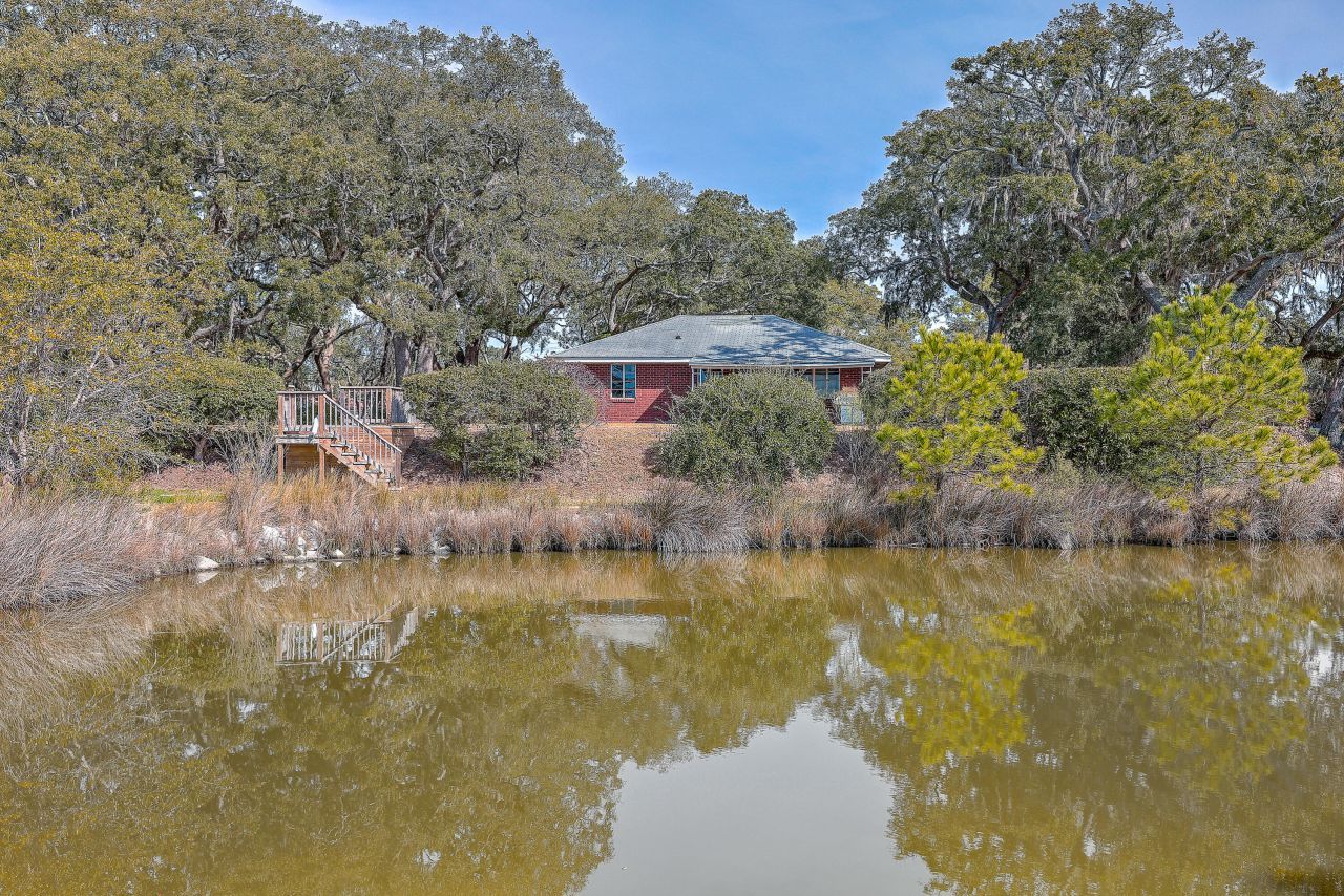 185 Wappoo Road Photo 24