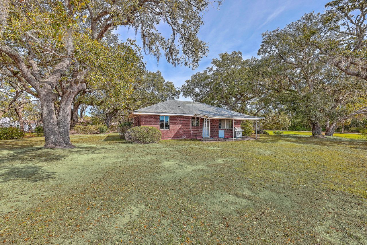 185 Wappoo Road Photo 33