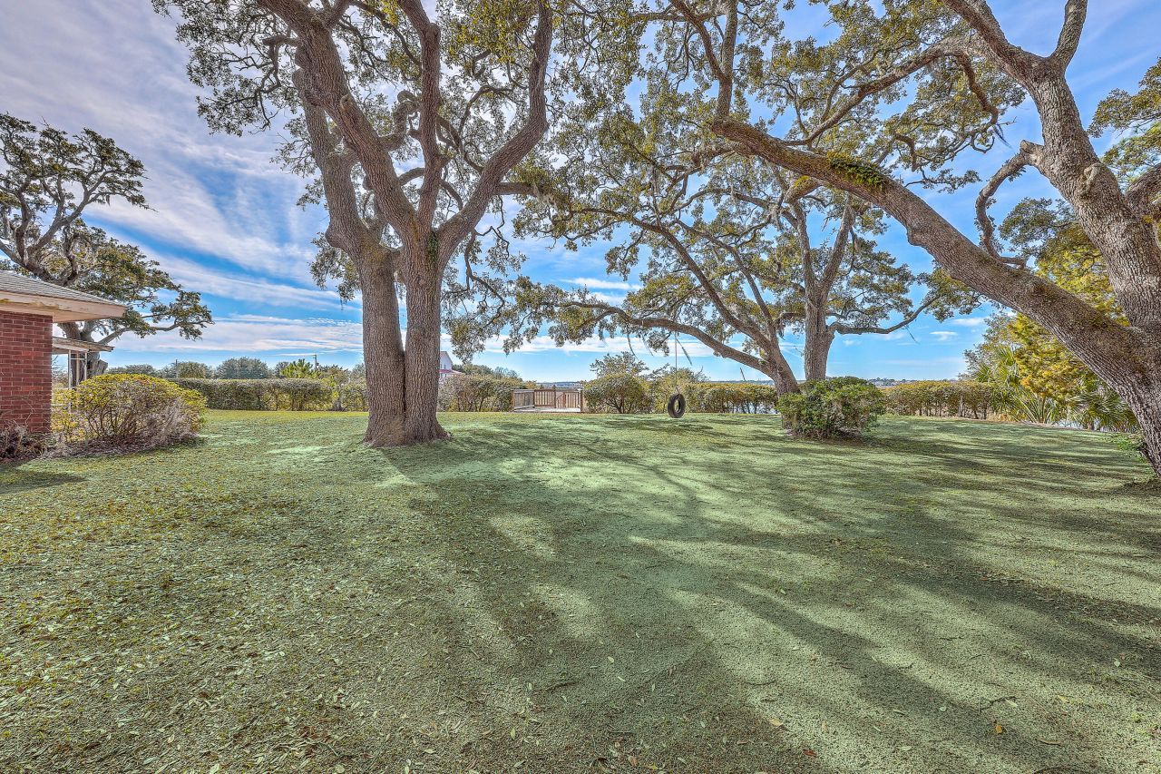 185 Wappoo Road Photo 22