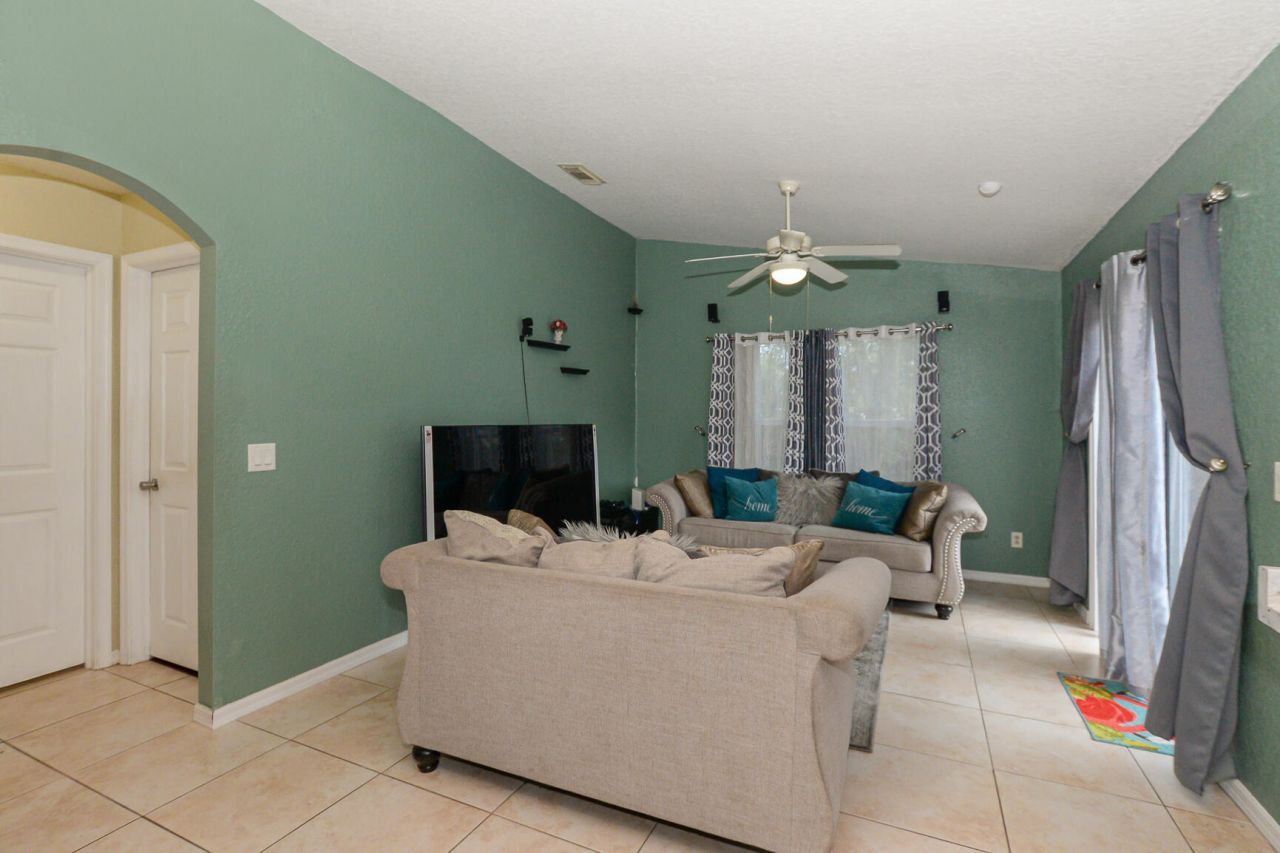 557 SW Baoy Avenue, Port Saint Lucie, FL 34953 Photo