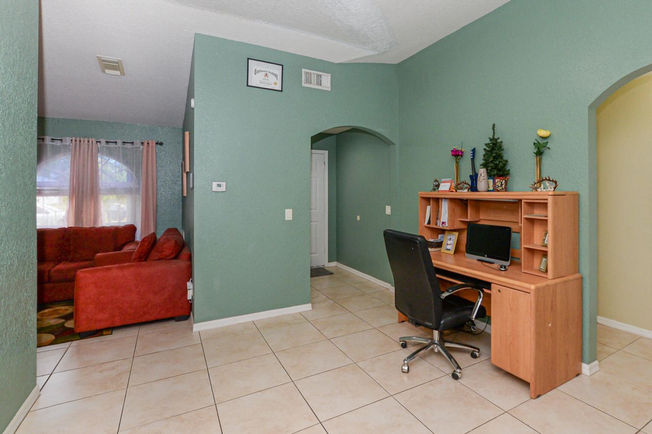 557 SW Baoy Avenue, Port Saint Lucie, FL 34953 Photo