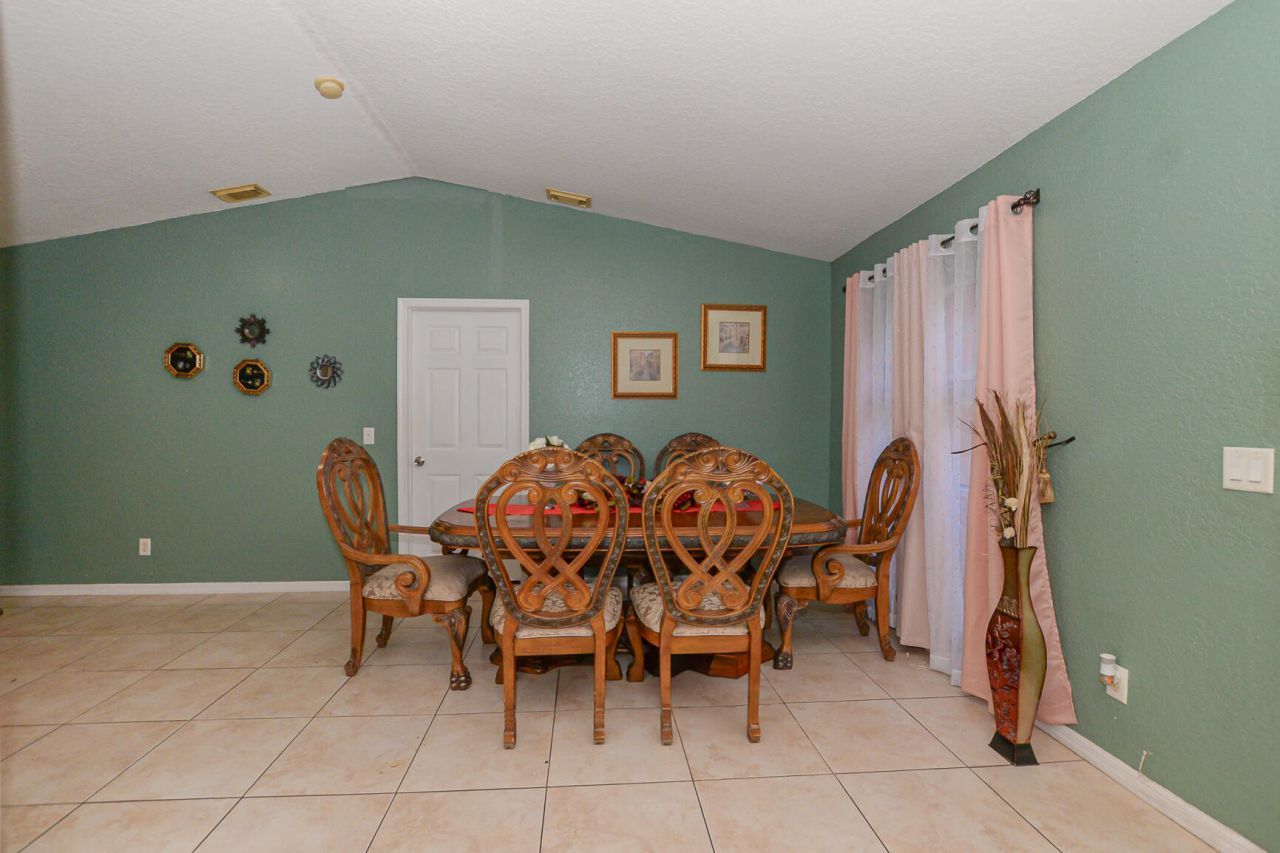 557 SW Baoy Avenue, Port Saint Lucie, FL 34953 Photo