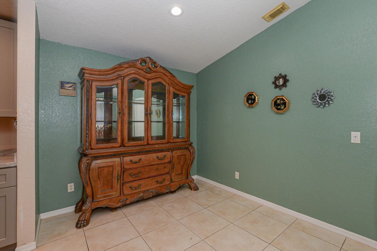 557 SW Baoy Avenue, Port Saint Lucie, FL 34953 Photo
