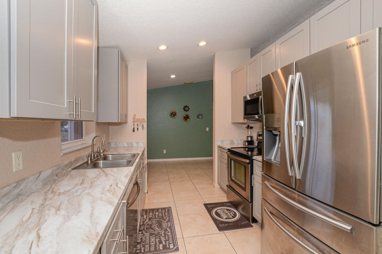 557 SW Baoy Avenue, Port Saint Lucie, FL 34953 Photo