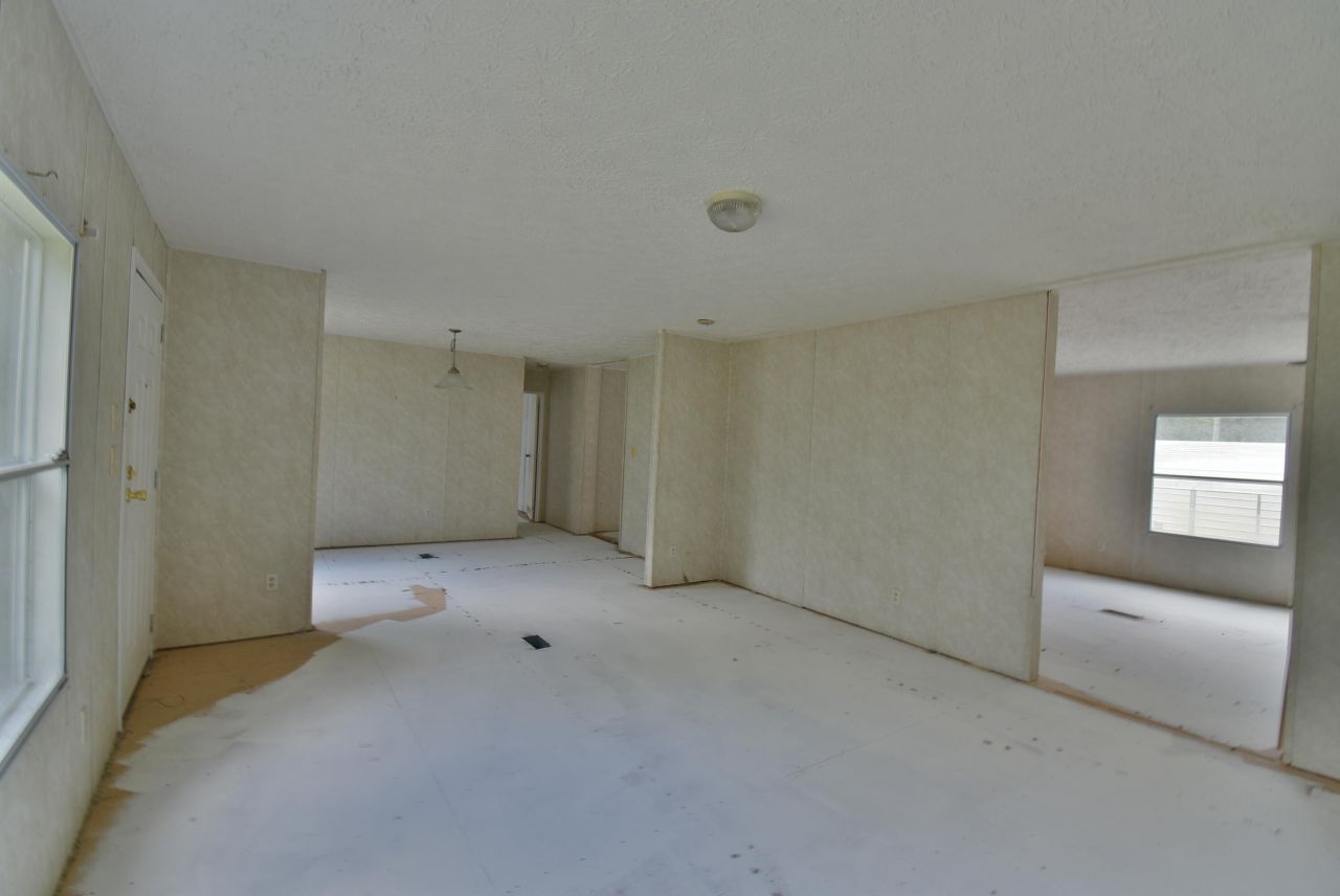 1680 Stanley Loop Road Photo 10