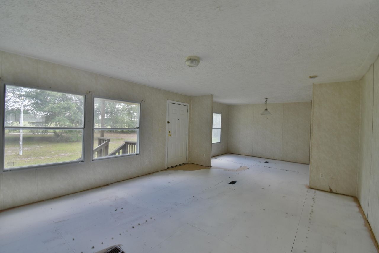 1680 Stanley Loop Road Photo 11