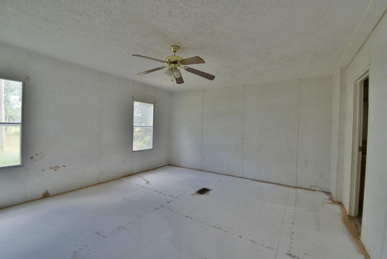 1680 Stanley Loop Road Photo 18