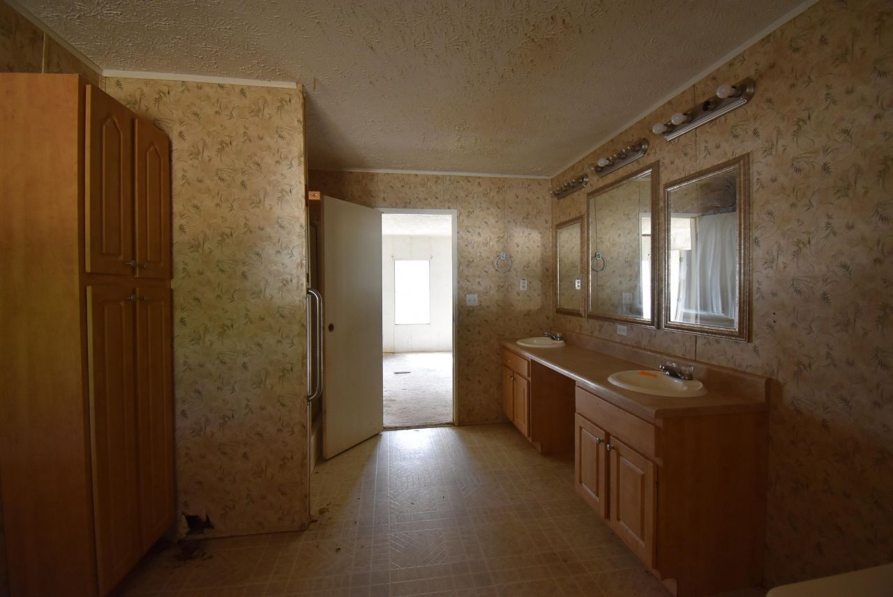 1680 Stanley Loop Road Photo 20