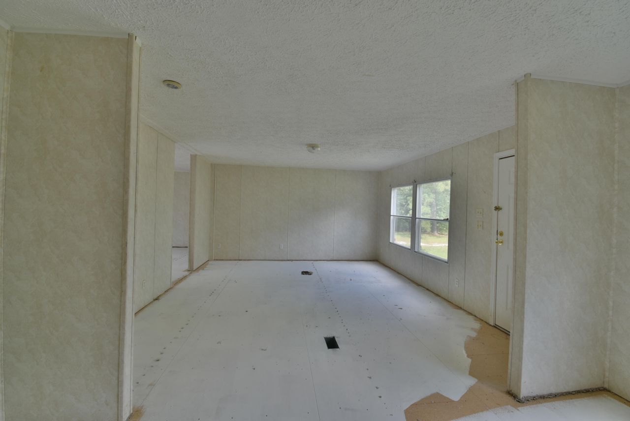 1680 Stanley Loop Road Photo 8