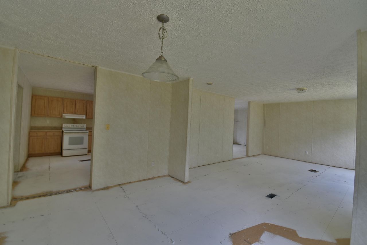 1680 Stanley Loop Road Photo 9